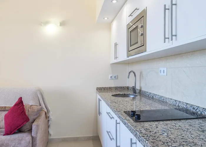 Marina View Modern Apartament